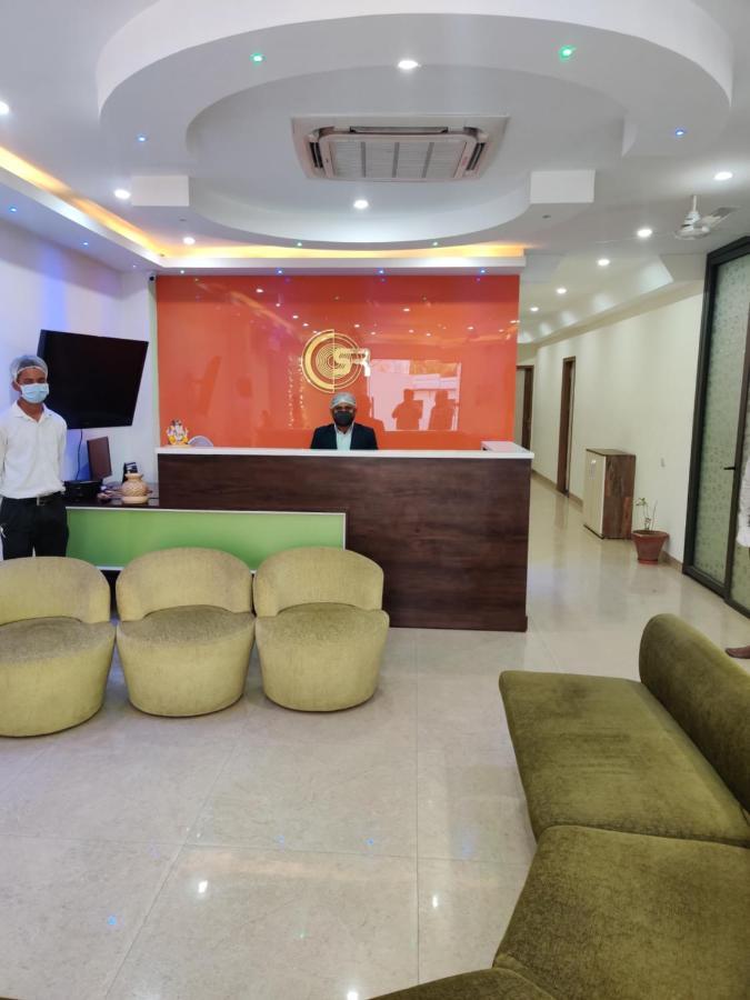 Отель S.R. Residency Zirakpur Экстерьер фото